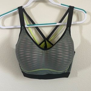 Victoria sports bra size 34  DD black and green